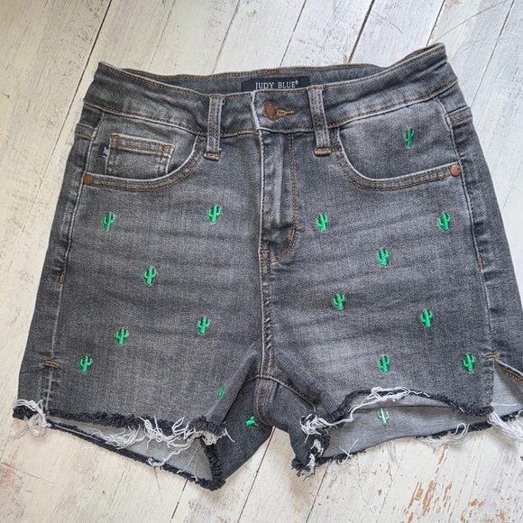 Judy Blue Gray and Green Cactus Embroidered Jean Shorts - Picture 9 of 9